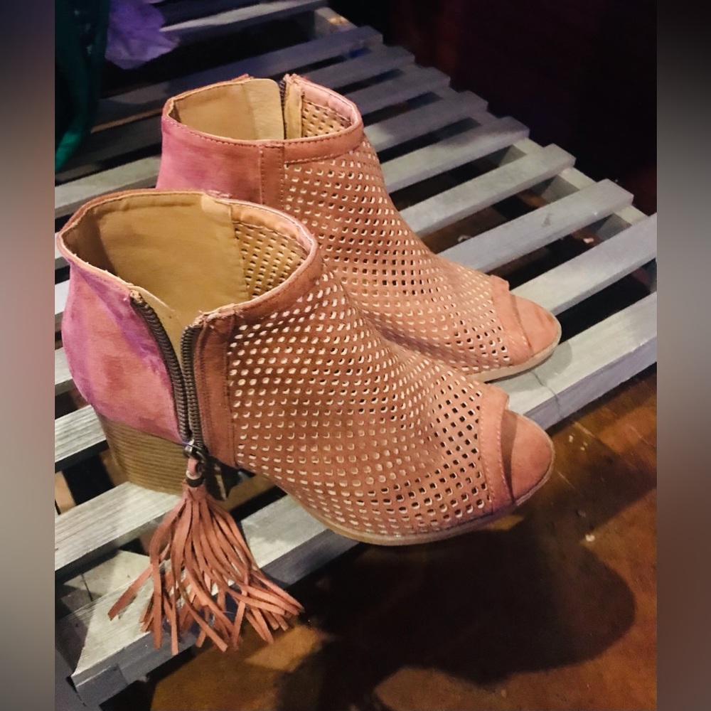 Qupid Mauve Pink Peep-Toe Ankle Booties